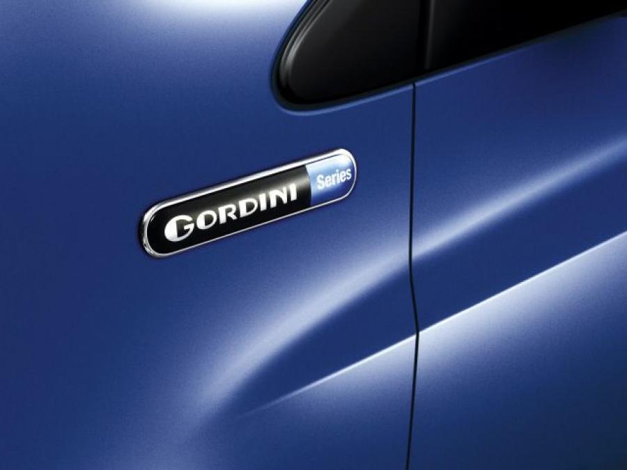  Renault Clio Gordini 200 2010 года  (фото 18 из 24)